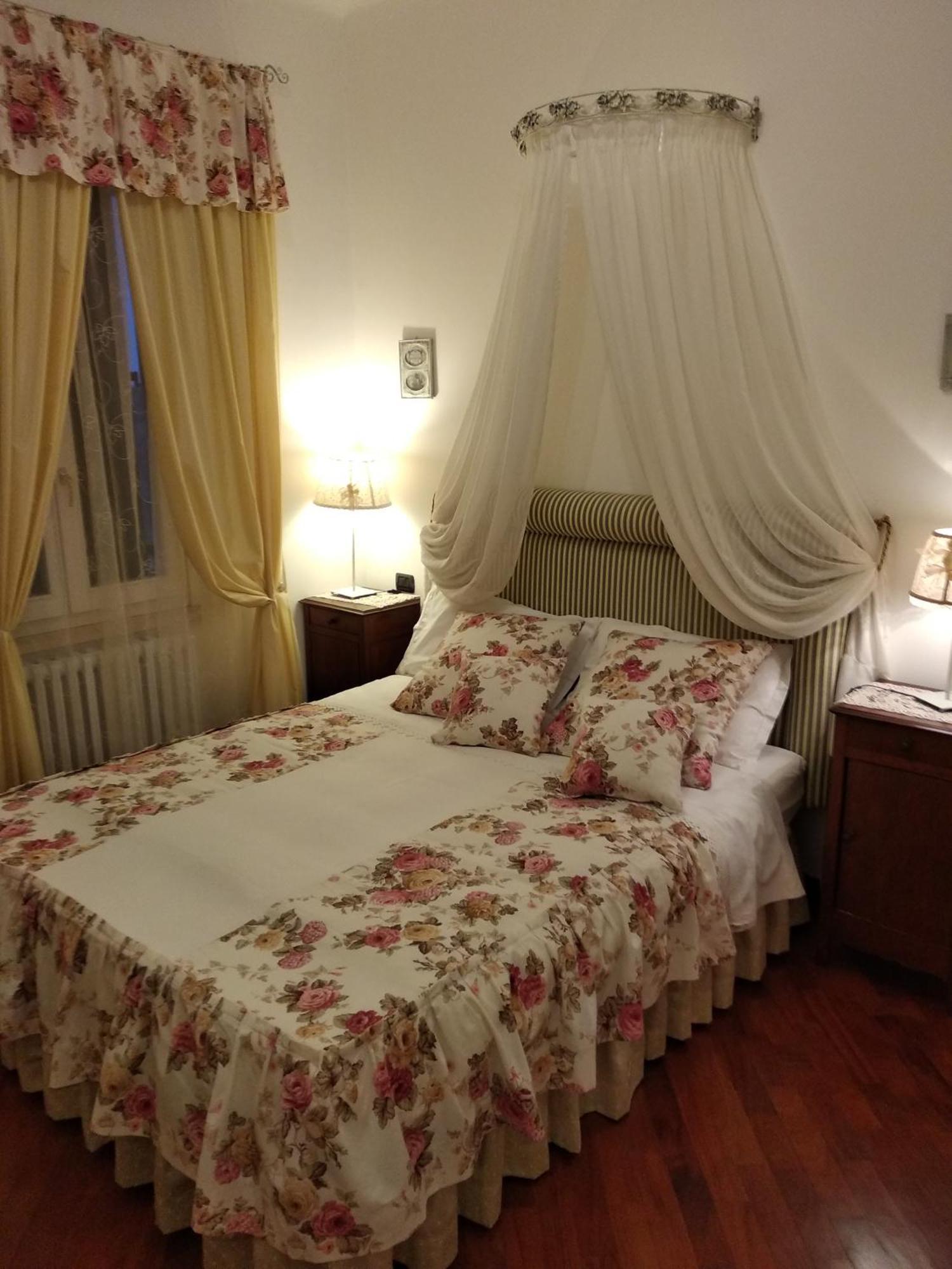 B&B Palazzo Mestichelli Boutique Palace Monteprandone Bilik gambar